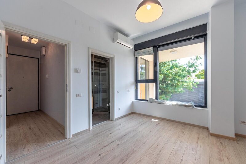 Banu Manta, parter 5 camere, 156 mp nou,