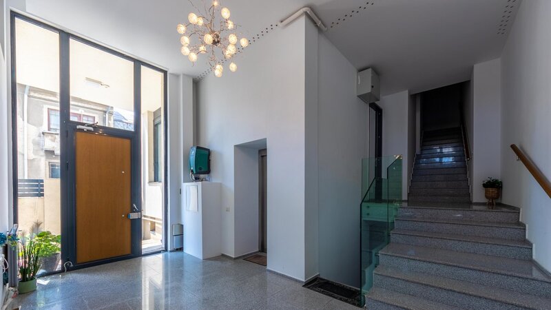 Banu Manta, parter 5 camere, 156 mp nou,